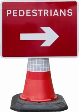 Portable Road Works Signs | Road Cone Signs | 600x450mm Cone Sign Pedestrians Arrow Right